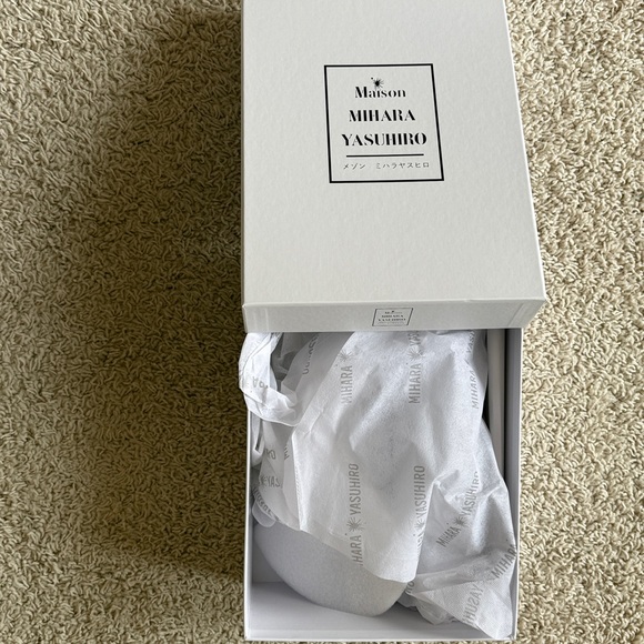 White Box - Picture 5 of 6